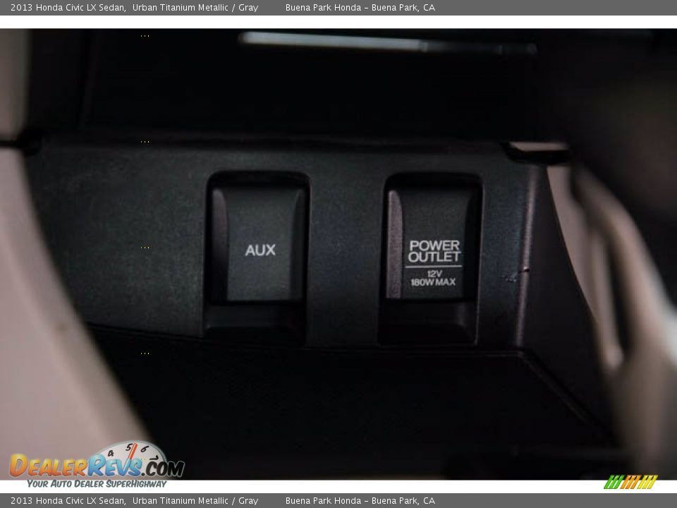 2013 Honda Civic LX Sedan Urban Titanium Metallic / Gray Photo #16