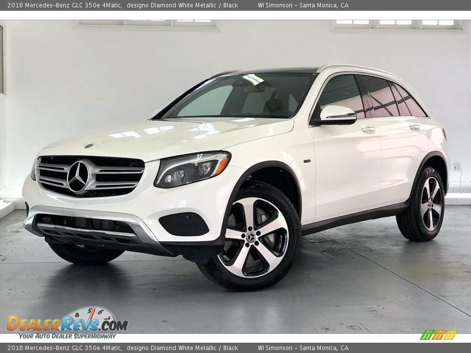 Front 3/4 View of 2018 Mercedes-Benz GLC 350e 4Matic Photo #12