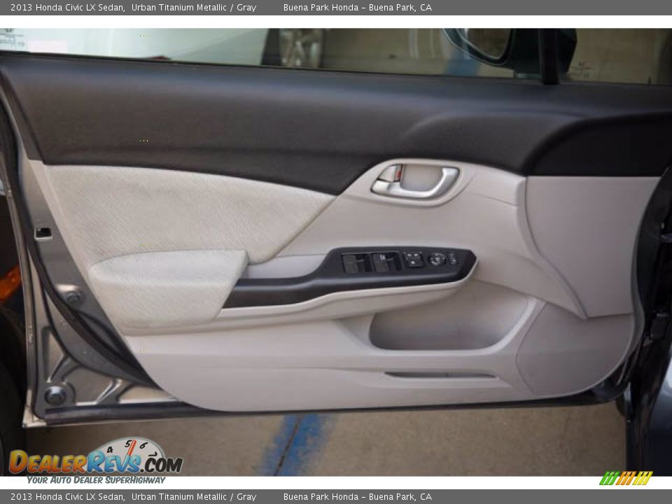 2013 Honda Civic LX Sedan Urban Titanium Metallic / Gray Photo #27