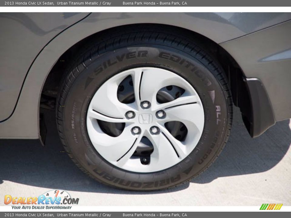 2013 Honda Civic LX Sedan Urban Titanium Metallic / Gray Photo #35
