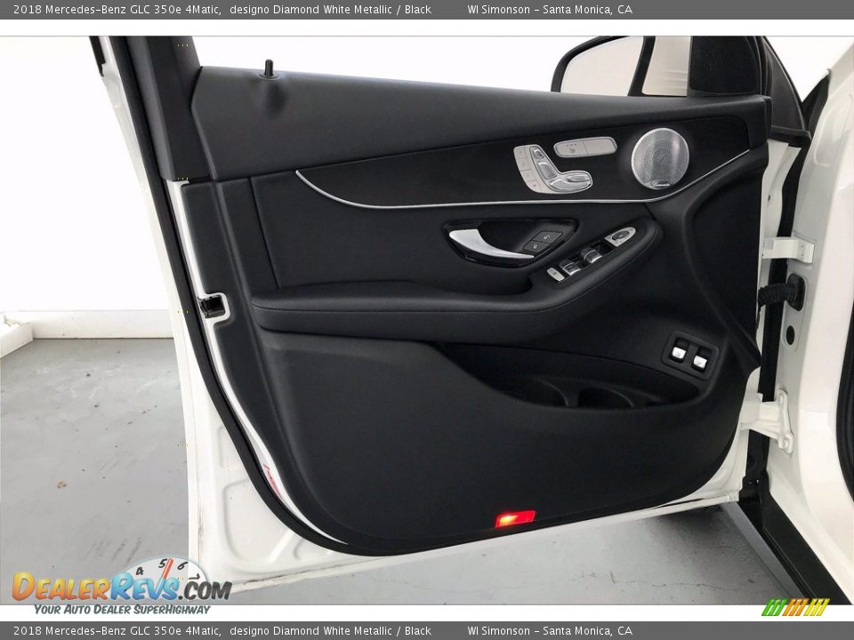 Door Panel of 2018 Mercedes-Benz GLC 350e 4Matic Photo #26