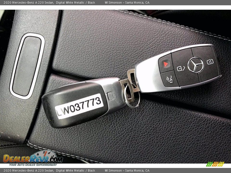 2020 Mercedes-Benz A 220 Sedan Digital White Metallic / Black Photo #11