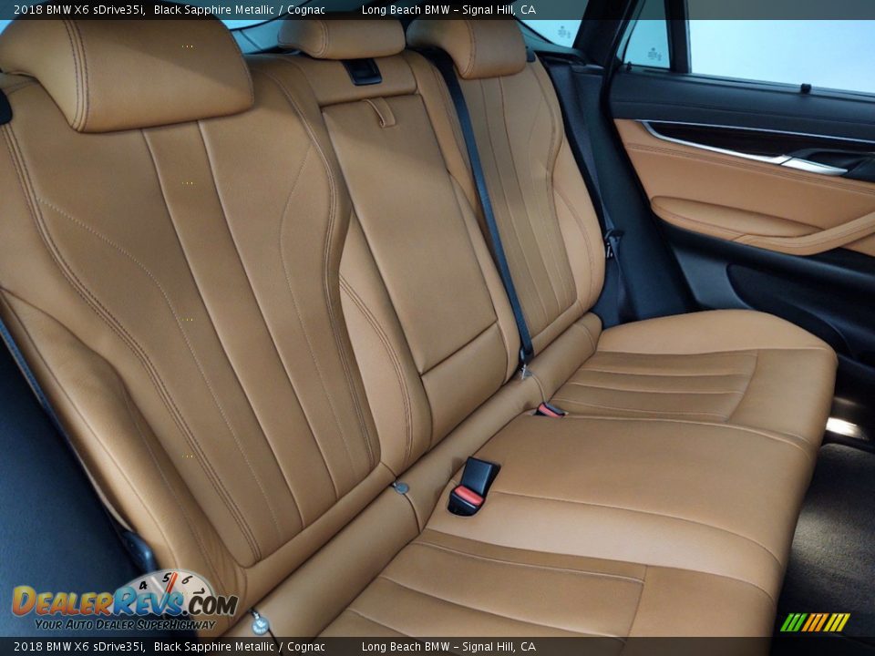 Rear Seat of 2018 BMW X6 sDrive35i Photo #35