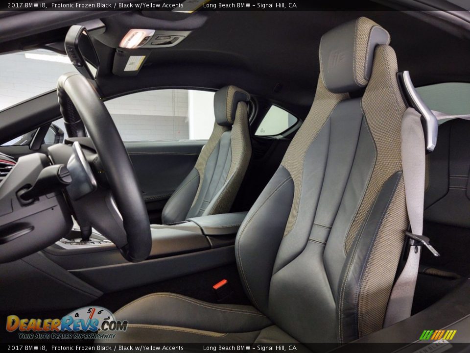 Front Seat of 2017 BMW i8  Photo #18