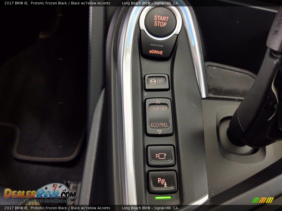Controls of 2017 BMW i8  Photo #27