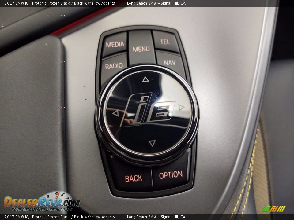 Controls of 2017 BMW i8  Photo #28