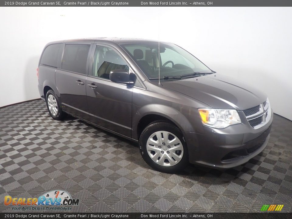 2019 Dodge Grand Caravan SE Granite Pearl / Black/Light Graystone Photo #3