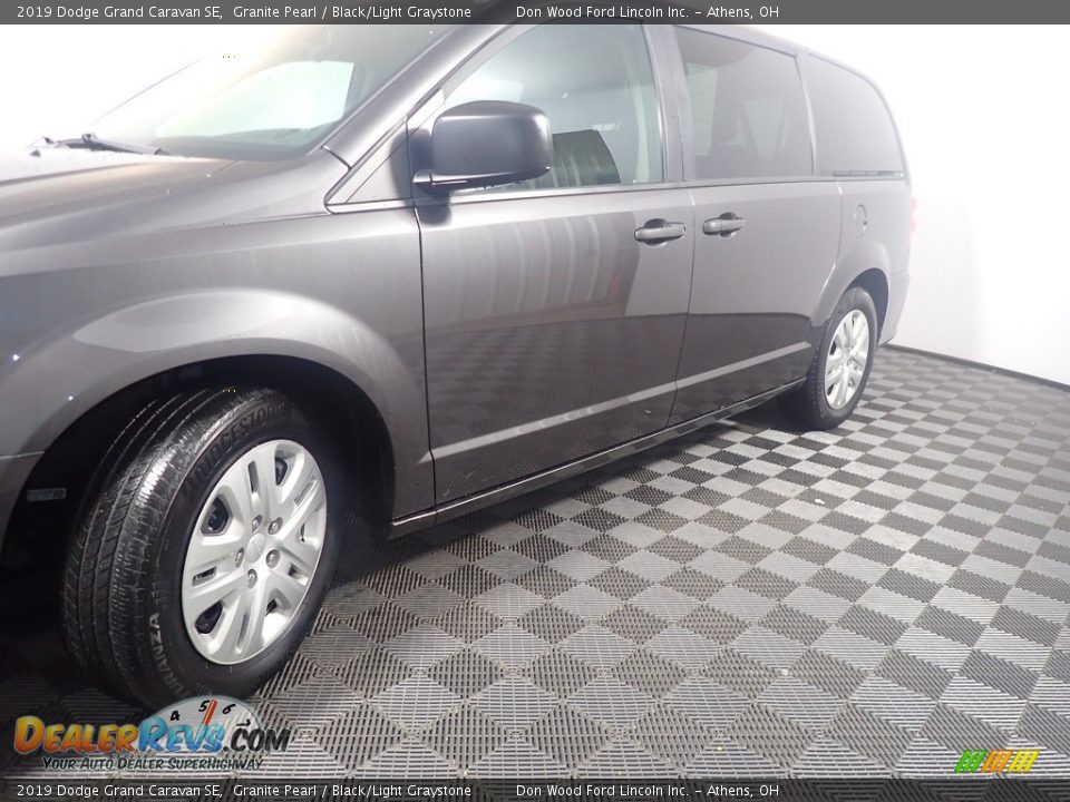 2019 Dodge Grand Caravan SE Granite Pearl / Black/Light Graystone Photo #10