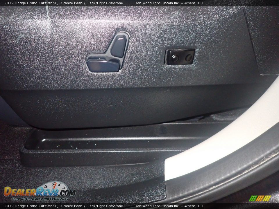 2019 Dodge Grand Caravan SE Granite Pearl / Black/Light Graystone Photo #23