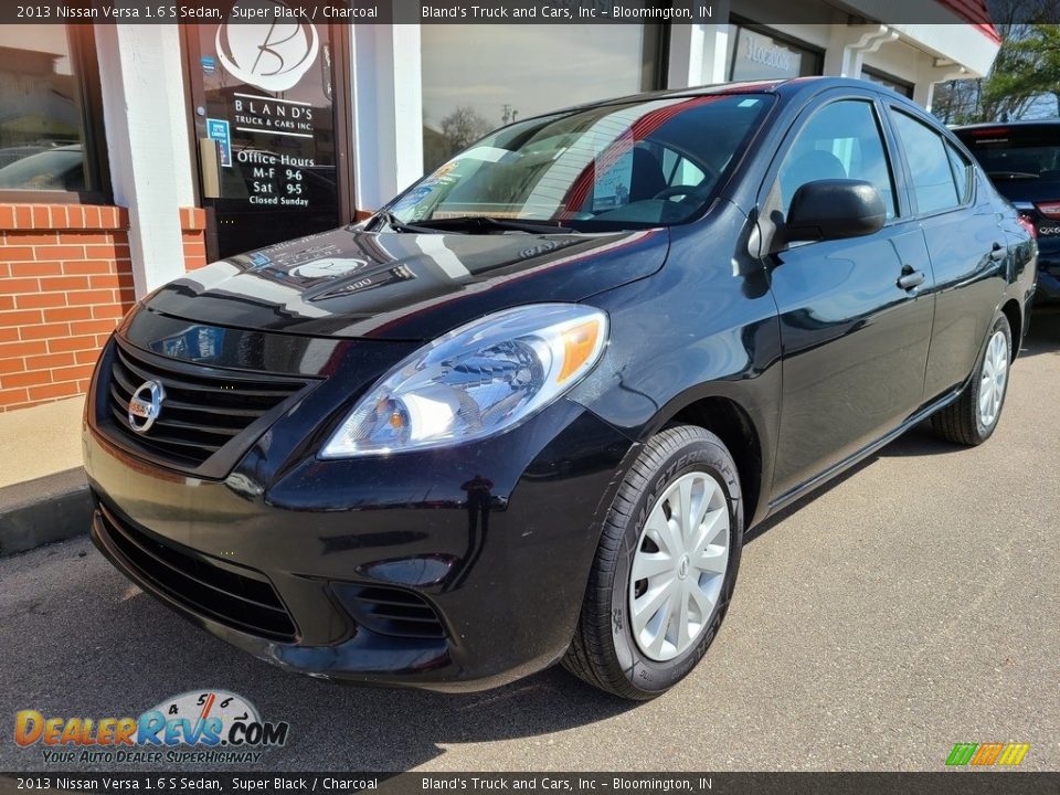 2013 Nissan Versa 1.6 S Sedan Super Black / Charcoal Photo #2