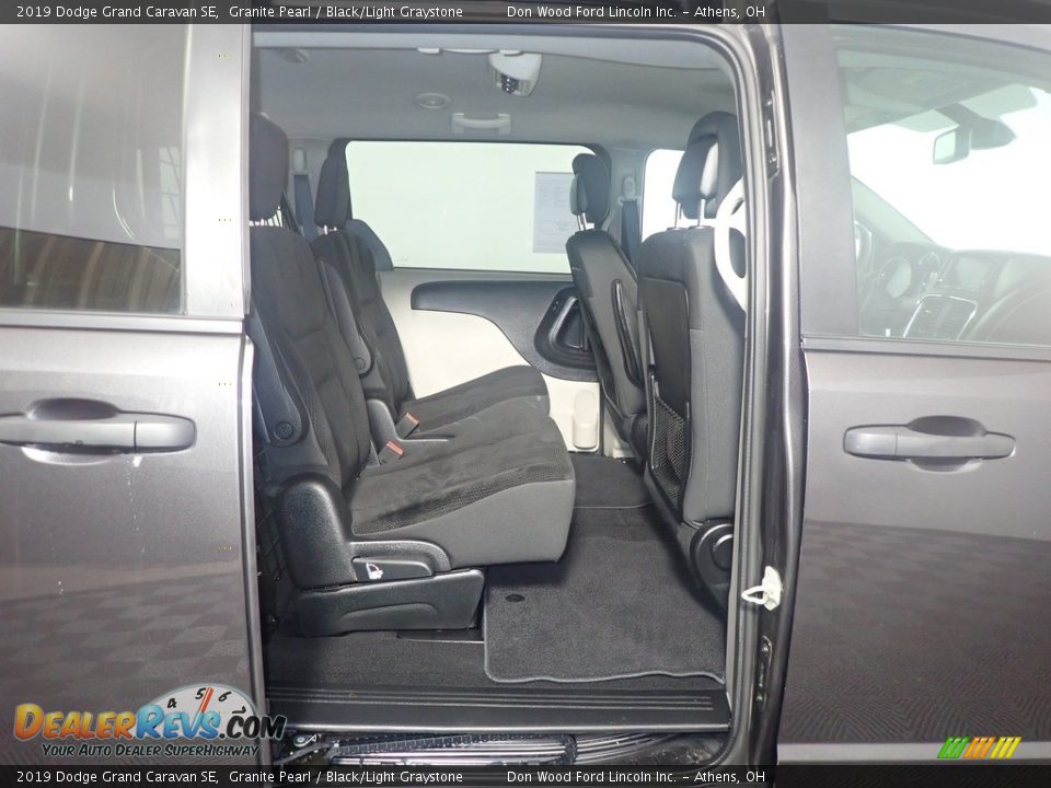 2019 Dodge Grand Caravan SE Granite Pearl / Black/Light Graystone Photo #35