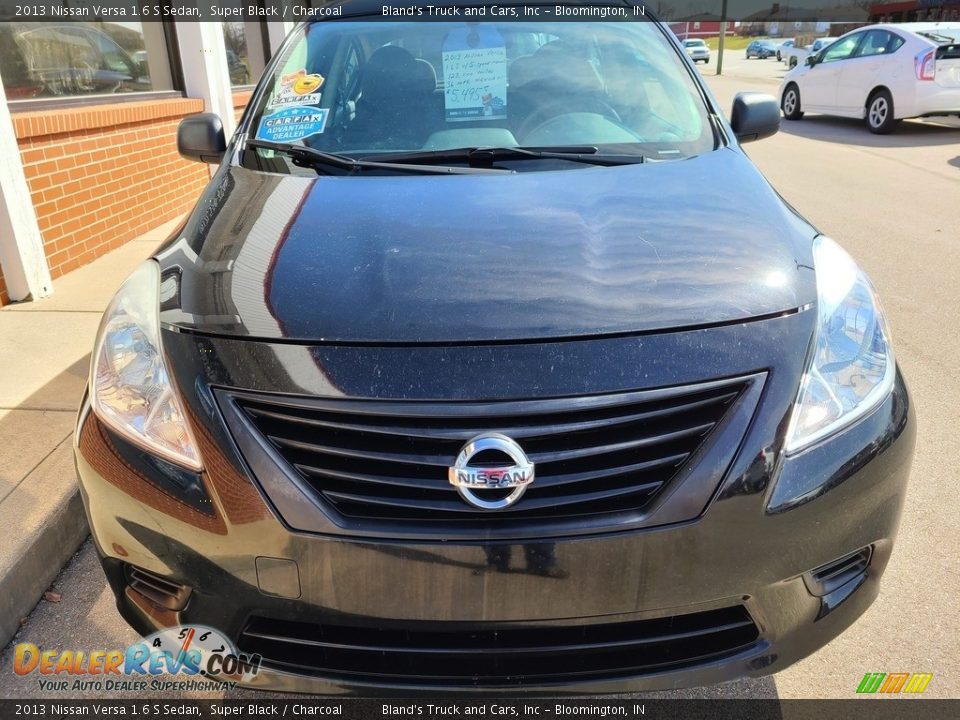 2013 Nissan Versa 1.6 S Sedan Super Black / Charcoal Photo #31