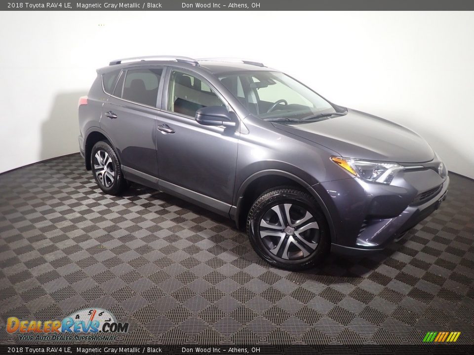 2018 Toyota RAV4 LE Magnetic Gray Metallic / Black Photo #3