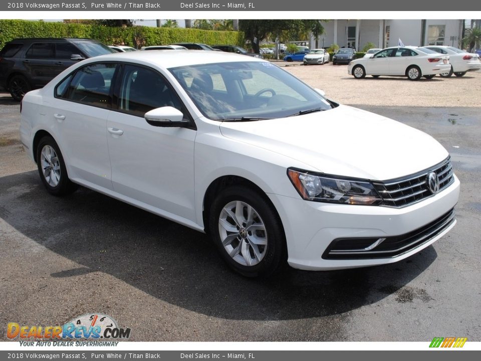 2018 Volkswagen Passat S Pure White / Titan Black Photo #2