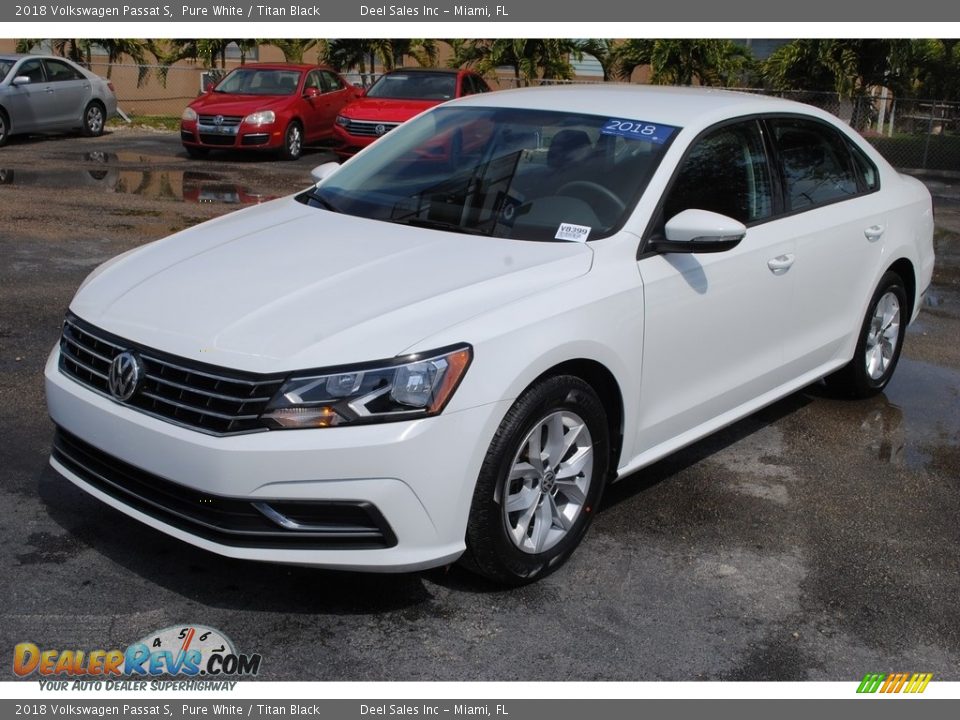 2018 Volkswagen Passat S Pure White / Titan Black Photo #4
