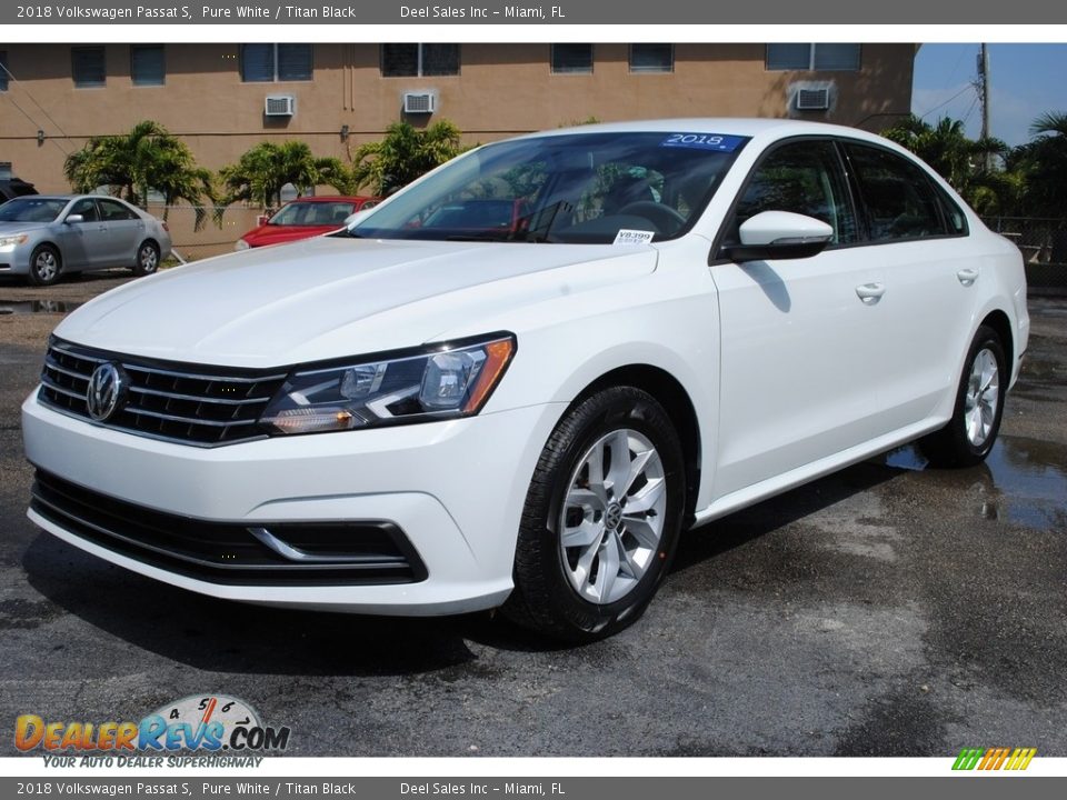 2018 Volkswagen Passat S Pure White / Titan Black Photo #5