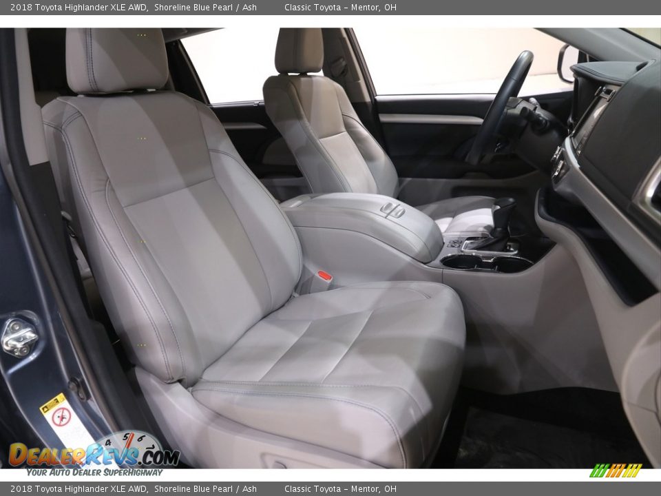 2018 Toyota Highlander XLE AWD Shoreline Blue Pearl / Ash Photo #16