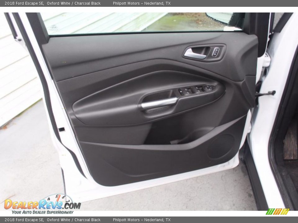 2018 Ford Escape SE Oxford White / Charcoal Black Photo #11