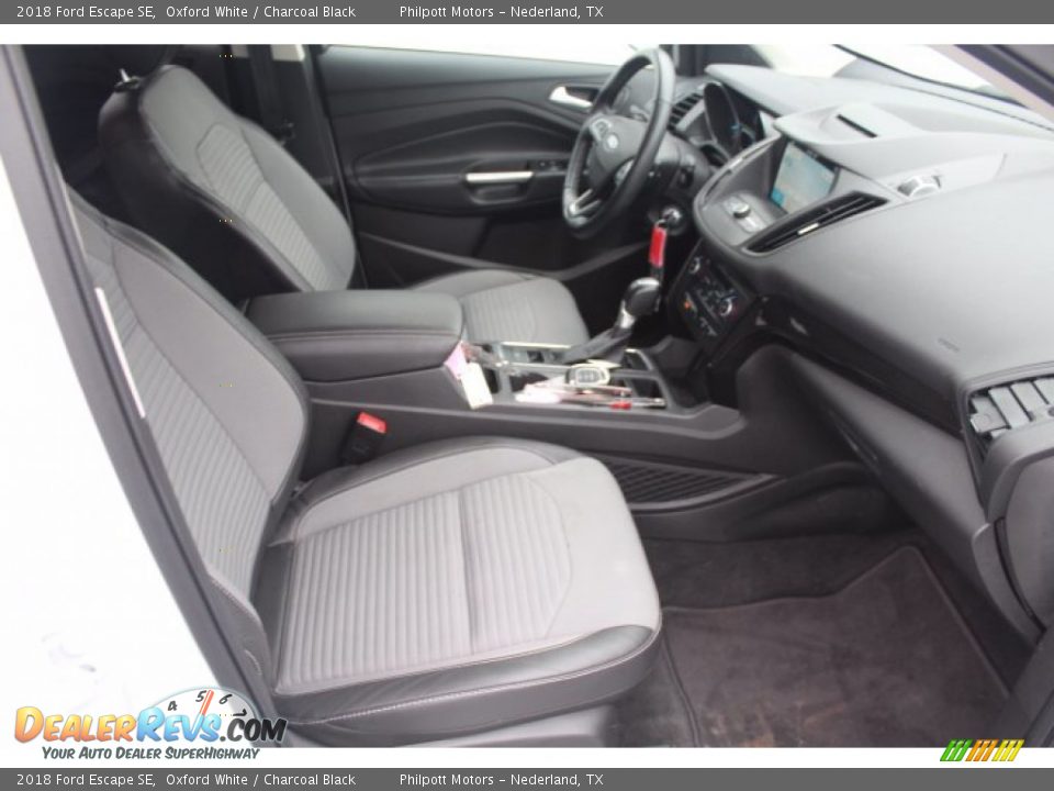 2018 Ford Escape SE Oxford White / Charcoal Black Photo #29