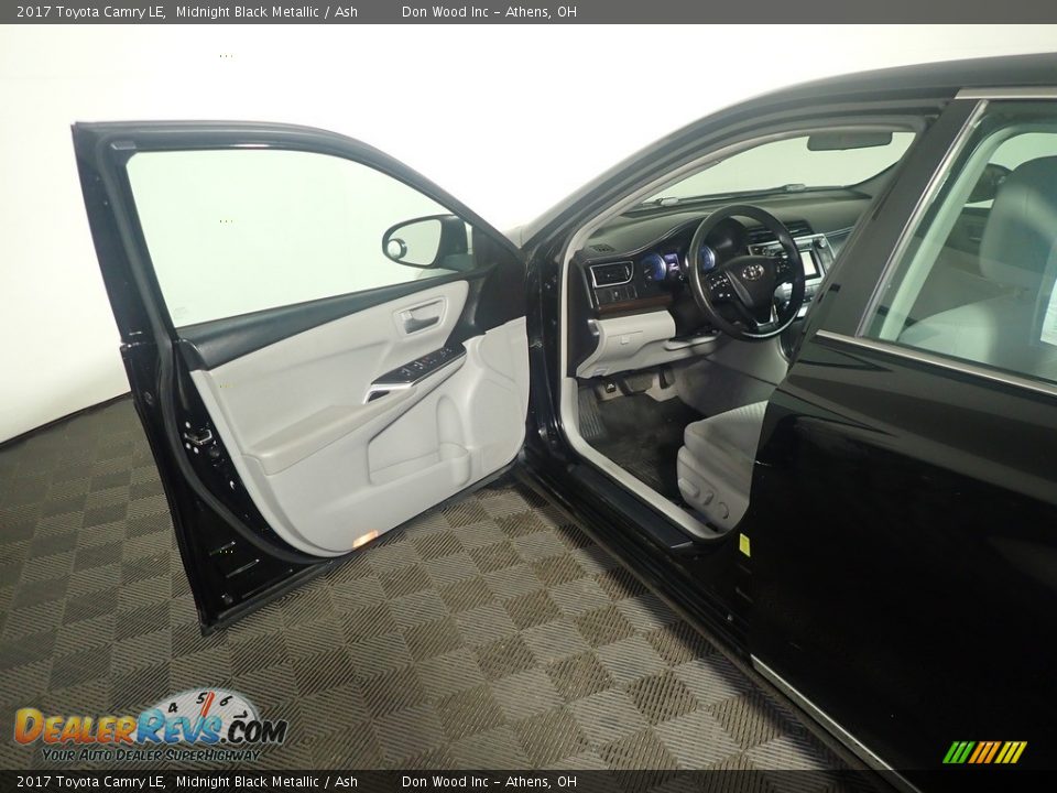 2017 Toyota Camry LE Midnight Black Metallic / Ash Photo #20
