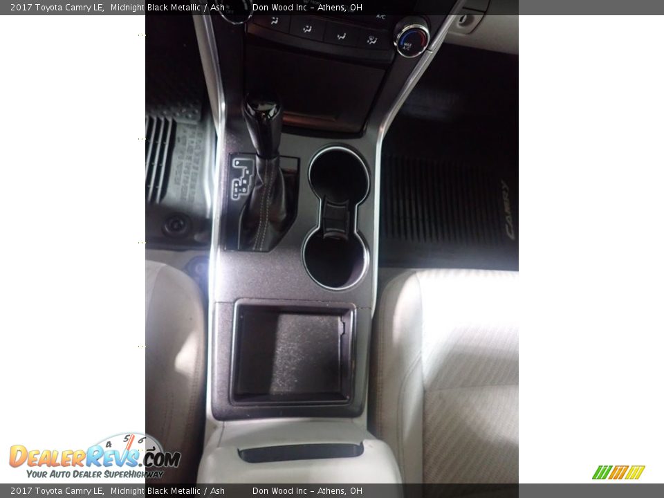 2017 Toyota Camry LE Midnight Black Metallic / Ash Photo #32