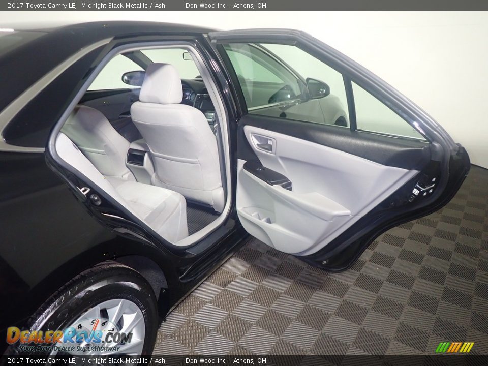 2017 Toyota Camry LE Midnight Black Metallic / Ash Photo #36