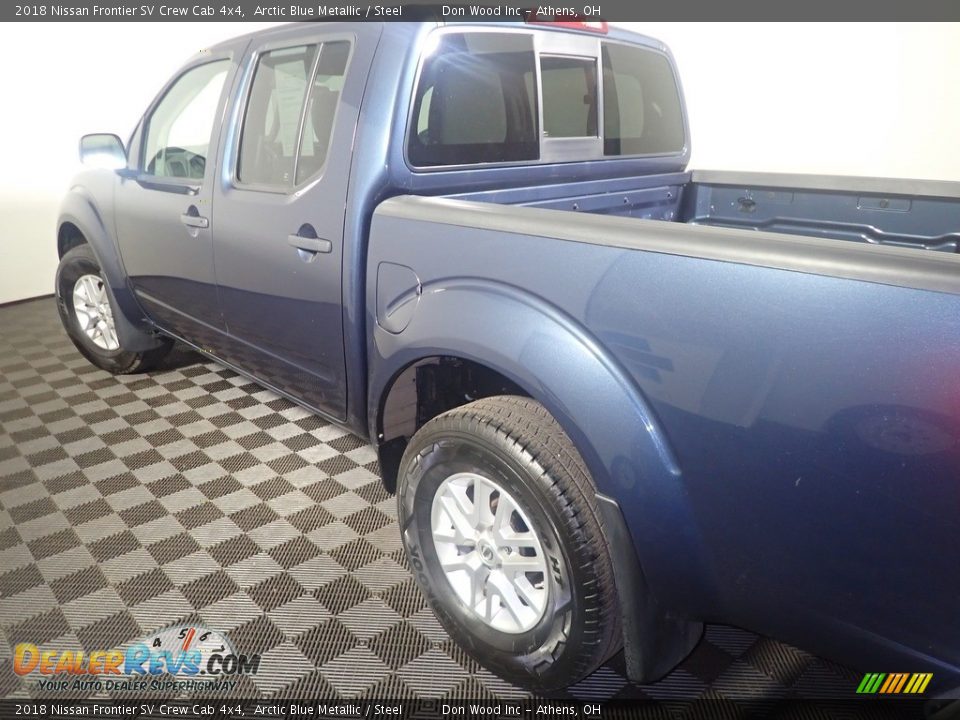 2018 Nissan Frontier SV Crew Cab 4x4 Arctic Blue Metallic / Steel Photo #17