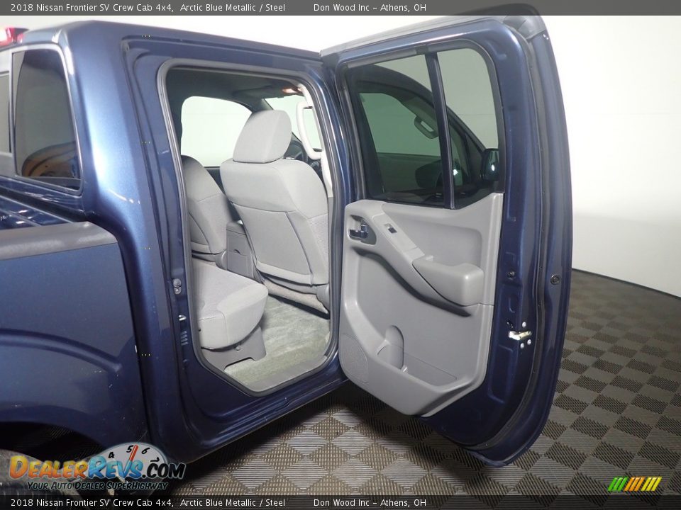 2018 Nissan Frontier SV Crew Cab 4x4 Arctic Blue Metallic / Steel Photo #36