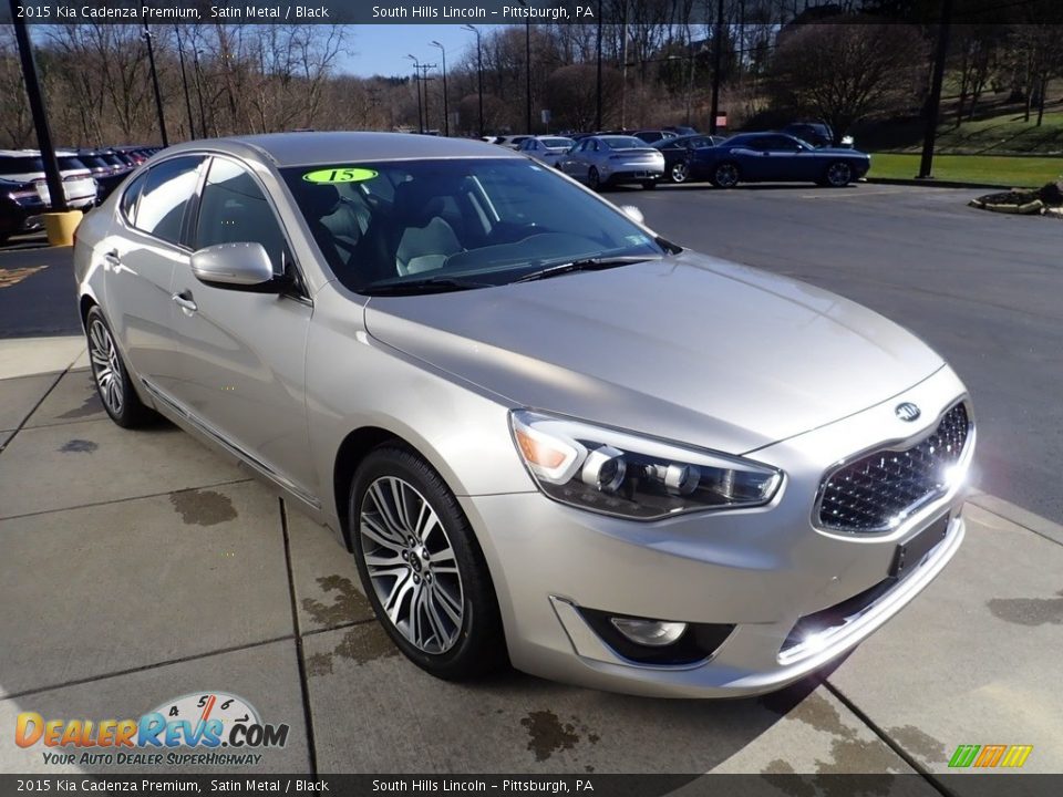 Front 3/4 View of 2015 Kia Cadenza Premium Photo #8