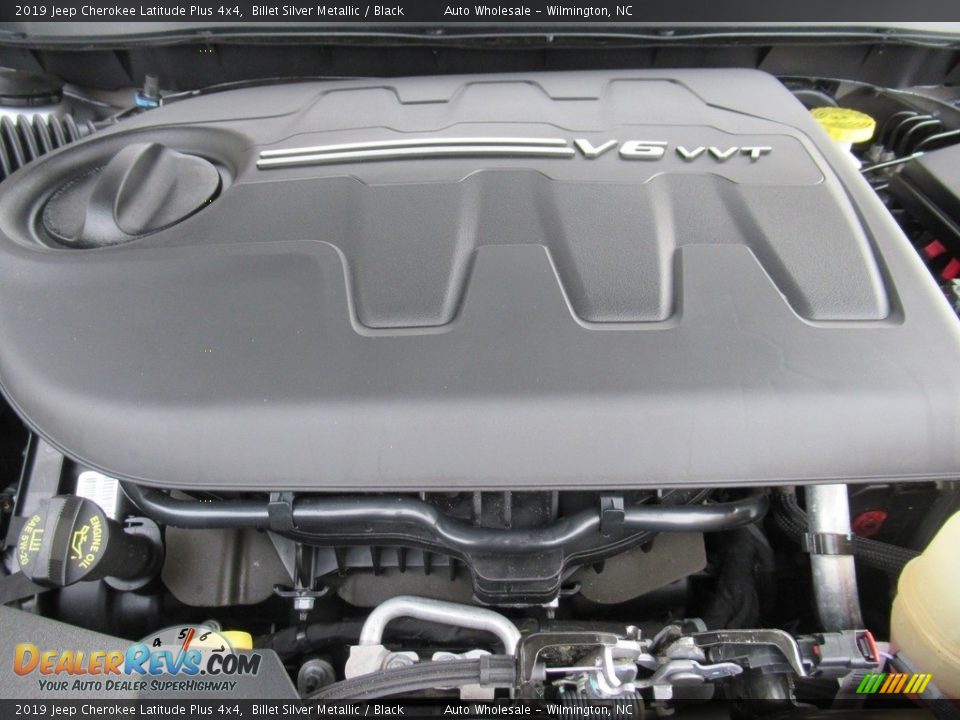2019 Jeep Cherokee Latitude Plus 4x4 Billet Silver Metallic / Black Photo #6