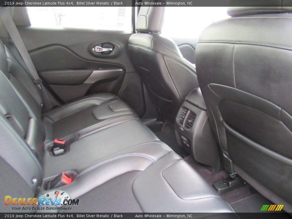2019 Jeep Cherokee Latitude Plus 4x4 Billet Silver Metallic / Black Photo #13