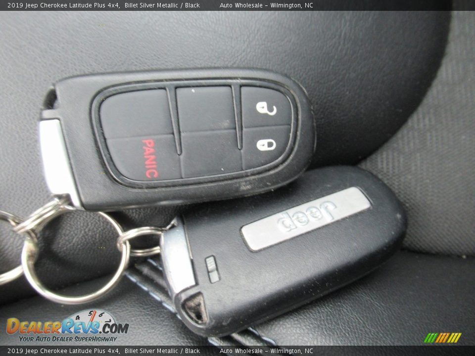 2019 Jeep Cherokee Latitude Plus 4x4 Billet Silver Metallic / Black Photo #20