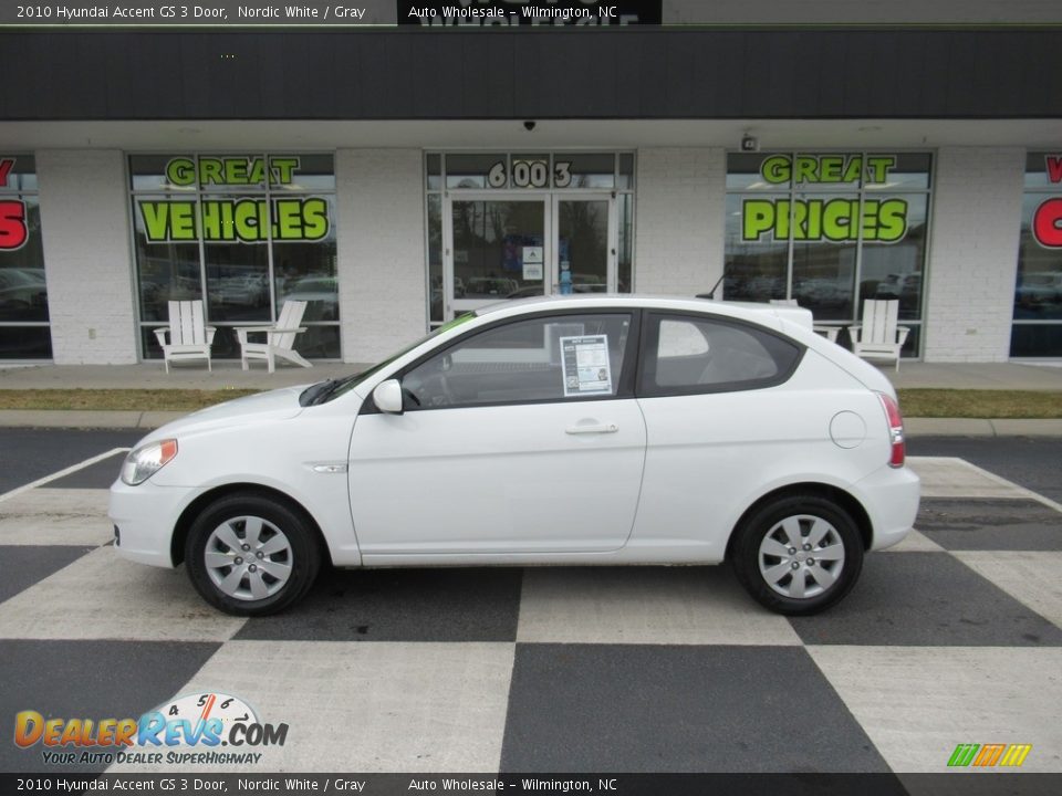 2010 Hyundai Accent GS 3 Door Nordic White / Gray Photo #1