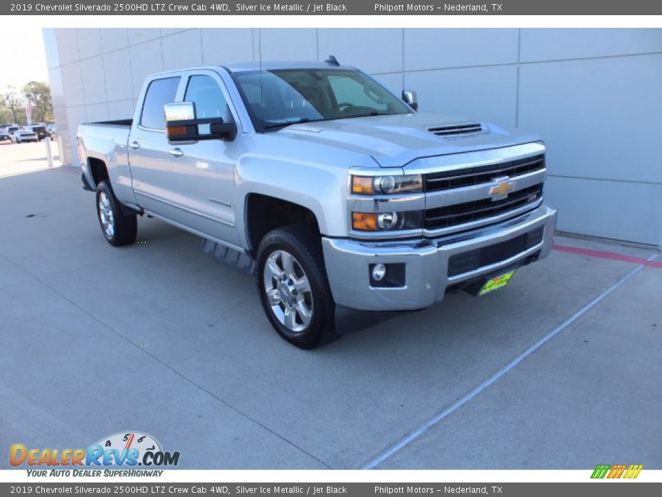 2019 Chevrolet Silverado 2500HD LTZ Crew Cab 4WD Silver Ice Metallic / Jet Black Photo #2