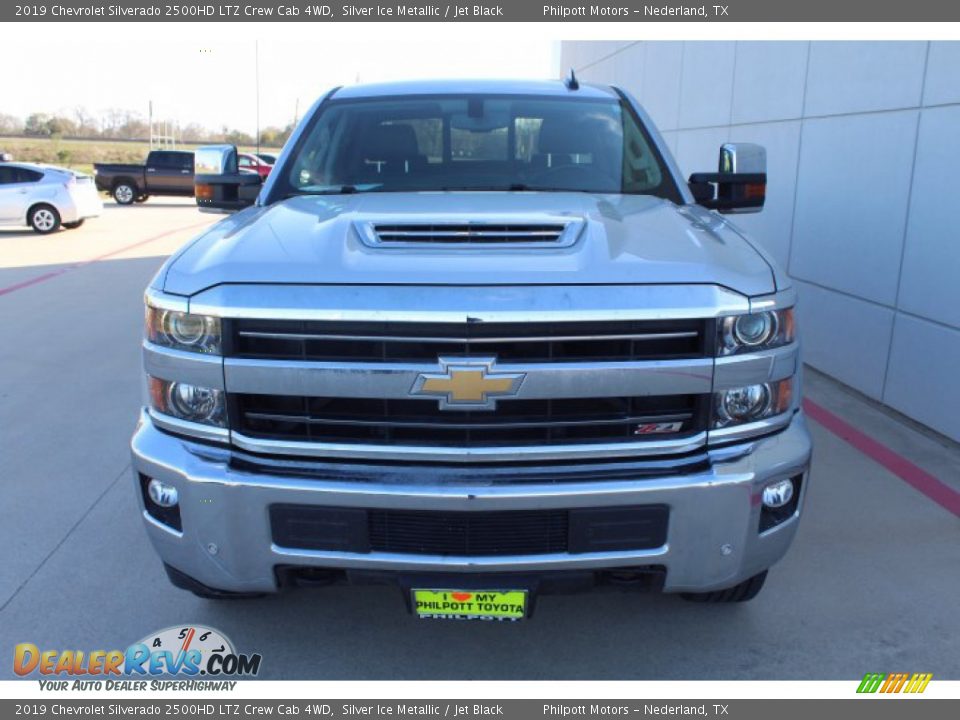 2019 Chevrolet Silverado 2500HD LTZ Crew Cab 4WD Silver Ice Metallic / Jet Black Photo #3