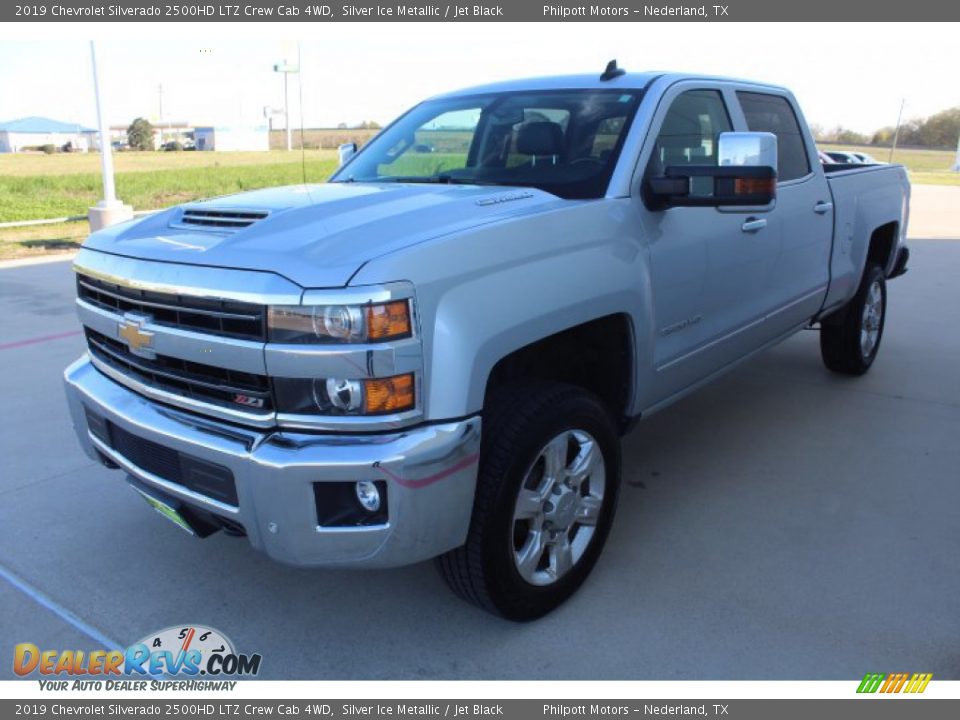 2019 Chevrolet Silverado 2500HD LTZ Crew Cab 4WD Silver Ice Metallic / Jet Black Photo #4