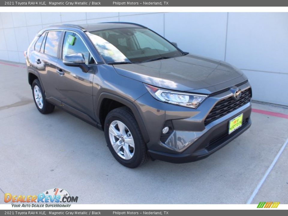 2021 Toyota RAV4 XLE Magnetic Gray Metallic / Black Photo #2