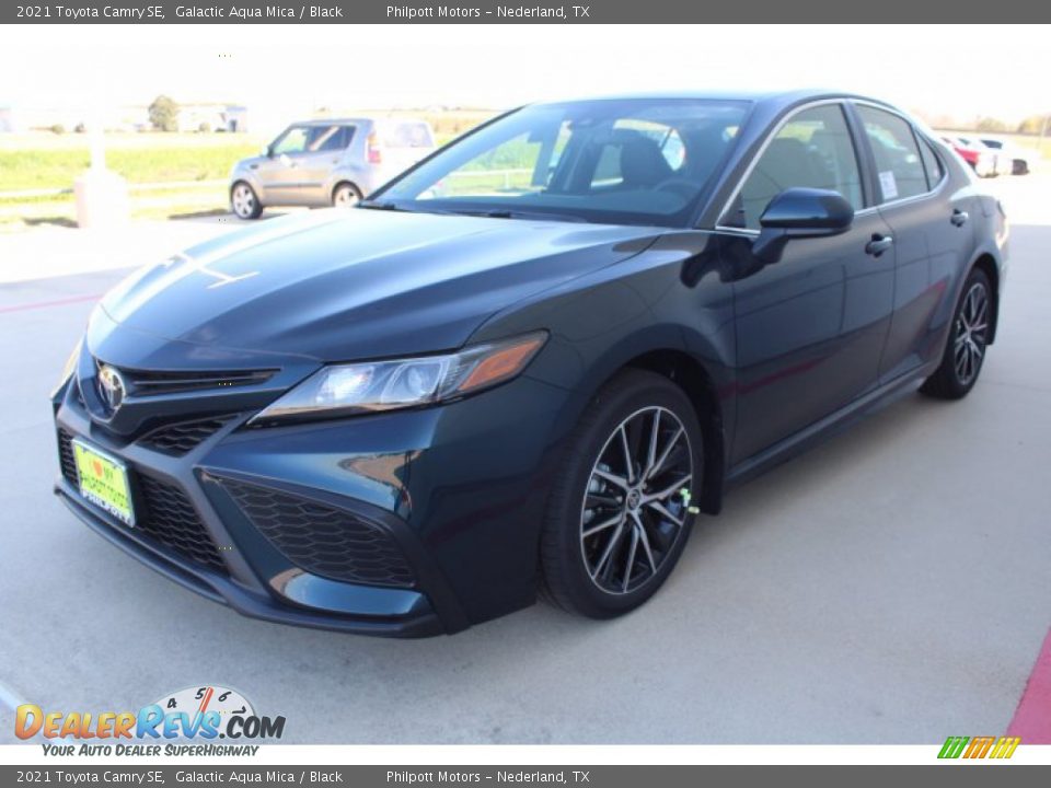 2021 Toyota Camry SE Galactic Aqua Mica / Black Photo #4