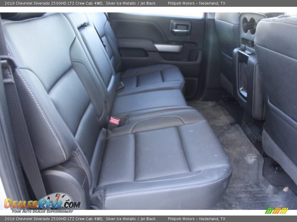 2019 Chevrolet Silverado 2500HD LTZ Crew Cab 4WD Silver Ice Metallic / Jet Black Photo #24