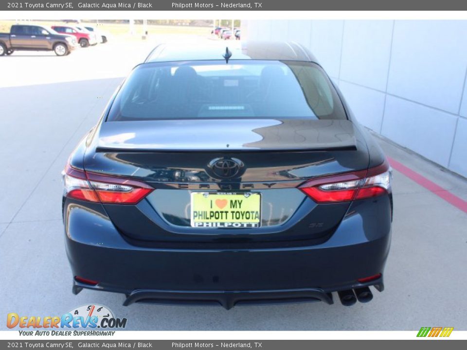 2021 Toyota Camry SE Galactic Aqua Mica / Black Photo #7