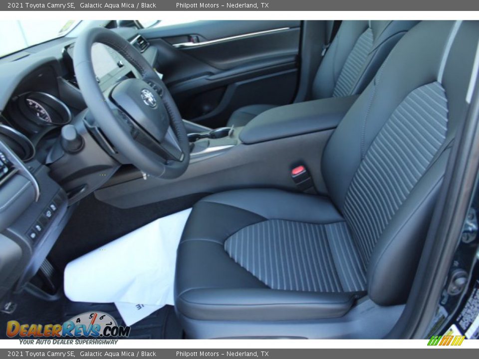 2021 Toyota Camry SE Galactic Aqua Mica / Black Photo #10