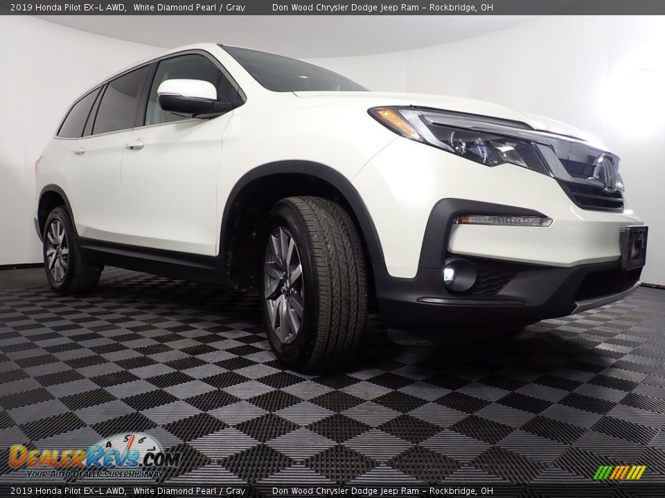 2019 Honda Pilot EX-L AWD White Diamond Pearl / Gray Photo #1