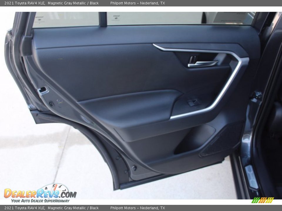 2021 Toyota RAV4 XLE Magnetic Gray Metallic / Black Photo #18