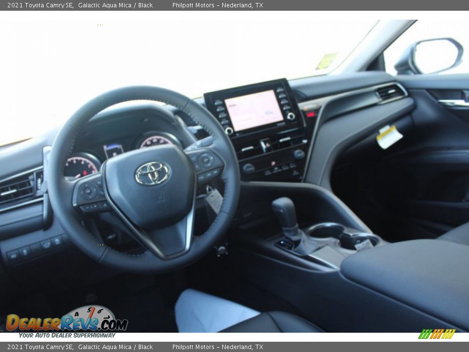 2021 Toyota Camry SE Galactic Aqua Mica / Black Photo #20