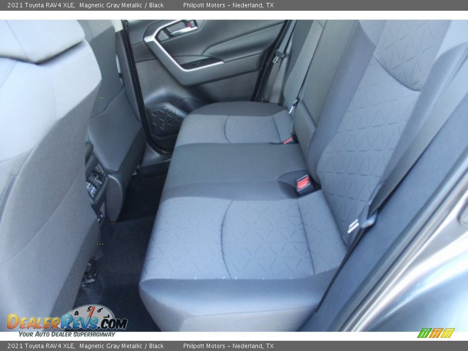 2021 Toyota RAV4 XLE Magnetic Gray Metallic / Black Photo #19