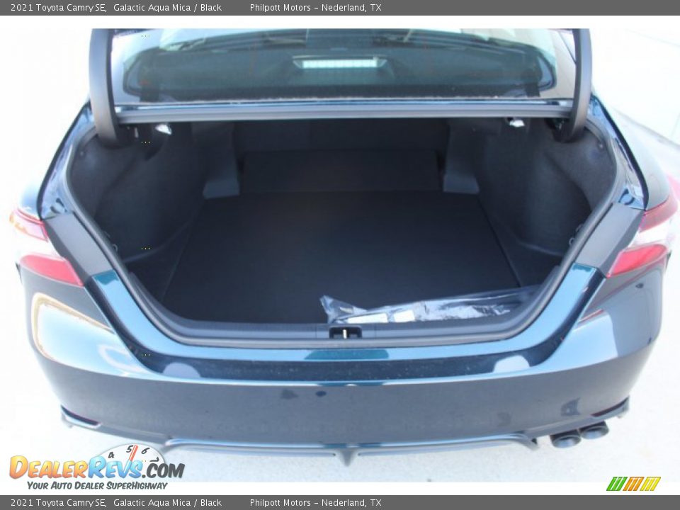 2021 Toyota Camry SE Galactic Aqua Mica / Black Photo #22