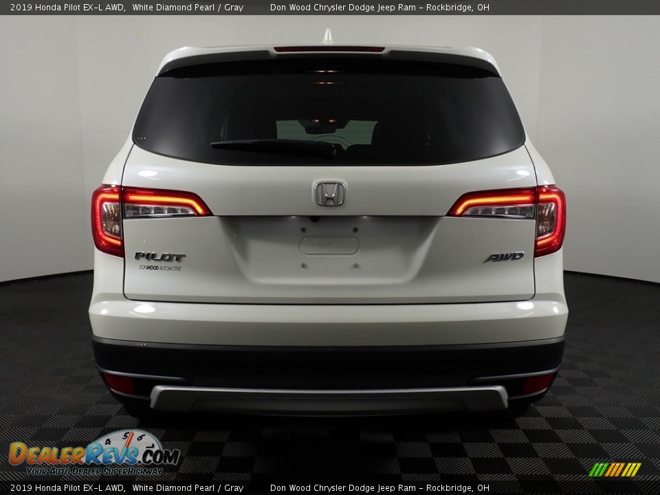 2019 Honda Pilot EX-L AWD White Diamond Pearl / Gray Photo #11