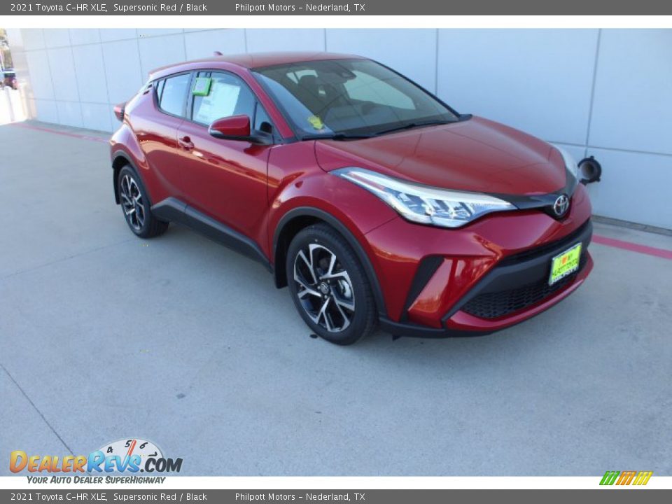 2021 Toyota C-HR XLE Supersonic Red / Black Photo #2