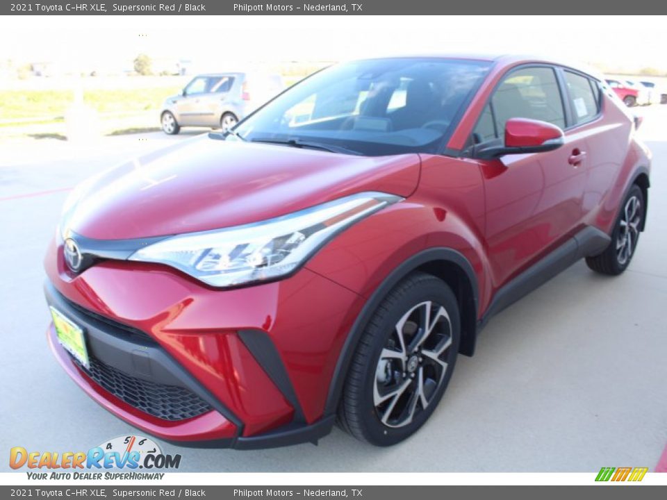 2021 Toyota C-HR XLE Supersonic Red / Black Photo #4