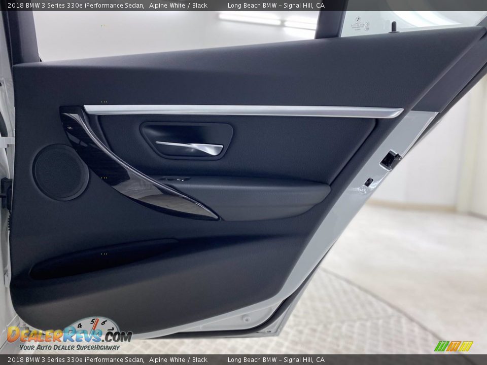 2018 BMW 3 Series 330e iPerformance Sedan Alpine White / Black Photo #34